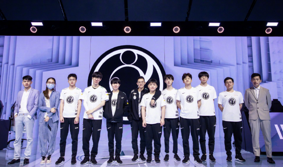 这不禁让人 这不禁让人