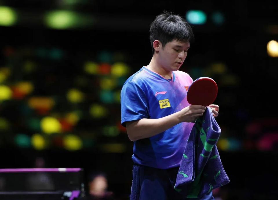 德甲联赛：拜仁慕尼黑以2比0击败弗赖堡