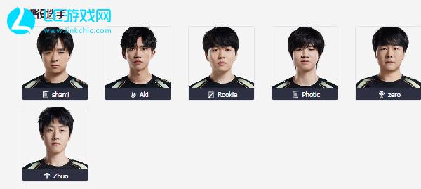 “愿体育伴大家健康成长”体育湘军打卡长郡自贸临空高级中学体育馆.